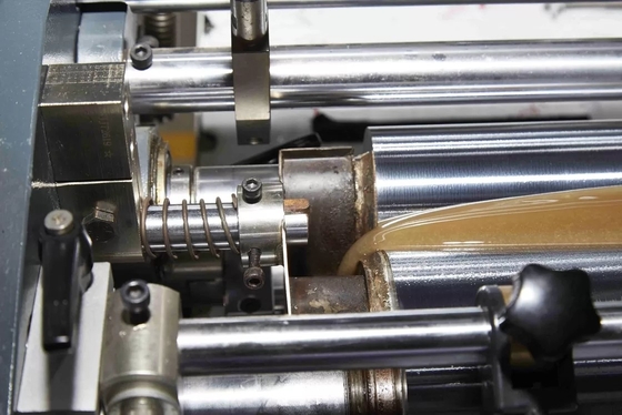 Altezze macchina rigida di fabbricazione della scatola di 120mm - di 15 con il sistema d'alimentazione del servomotore