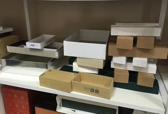 Piccola macchina completamente automatica della scatola pieghevole, copertura del telefono cellulare che fa macchina