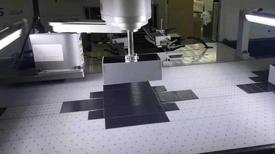 Rappresentazione rigida della scatola che posiziona il contenitore di telefono cellulare della scarpa del regalo della macchina