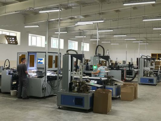 Cosmetico del profumo del cartone 30pcs/Min Rigid Box Forming Machine 891kg