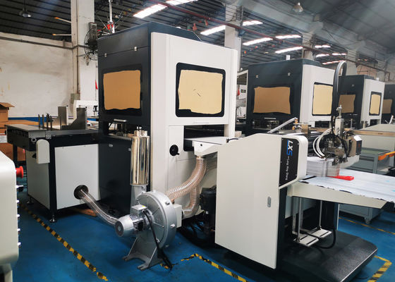 Sistema semiautomatico di applicazione della colla per la linea di produzione della copertura rigida della scatola
