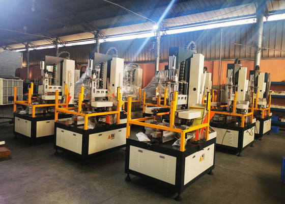 Scatola rigida automatica 950kg dei semi che forma macchina 30pcs/min per il contenitore di gioielli del regalo