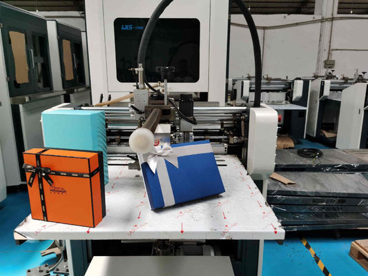 Macchina a forma di dell'incartonamento del regalo del tascabile astuto con il sistema d'avvolgimento della scatola doppia