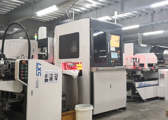 Dimensione di carta rigida completamente automatica 750X450mm di Cardbaord della macchina del contenitore di cioccolato