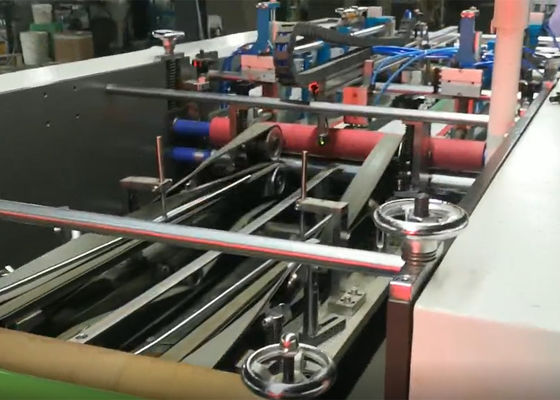 Una cassa automatica di quattro lati che fa il tipo copertina rigida del libro della macchina del contenitore di vino che fa macchina