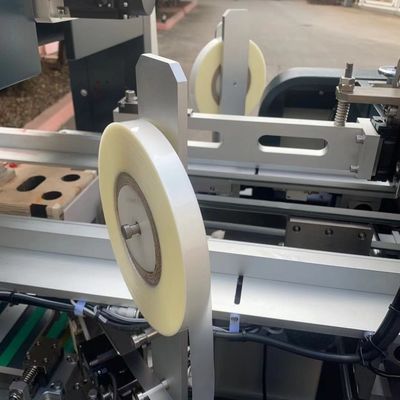 Singola incollatura parteggiata dell'angolo del contenitore di impacchettatrice della colata della cucitura del nastro caldo di plastica della guarnizione