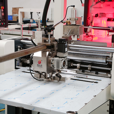 Piccola macchina completamente automatica dell'incartonamento del cartone, macchina piegante rigida della scatola